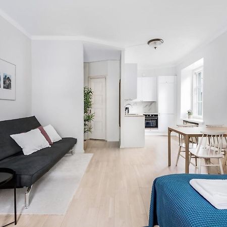 Wehost Modern Scandinavian Studio In Trendy Kallio Helsinki Exterior photo
