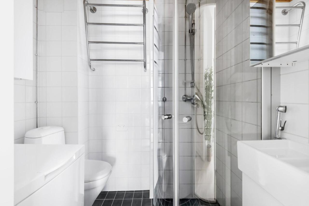 Wehost Modern Scandinavian Studio In Trendy Kallio Helsinki Exterior photo
